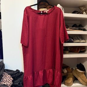 Gibson Latimer Short Sleeve Ruffle-Hem Mini Dress in Burgundy